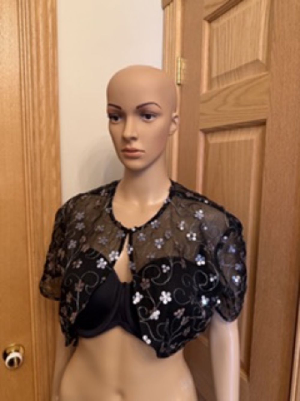 ALFRED SUNG black and silver bolero coverlet Size 16